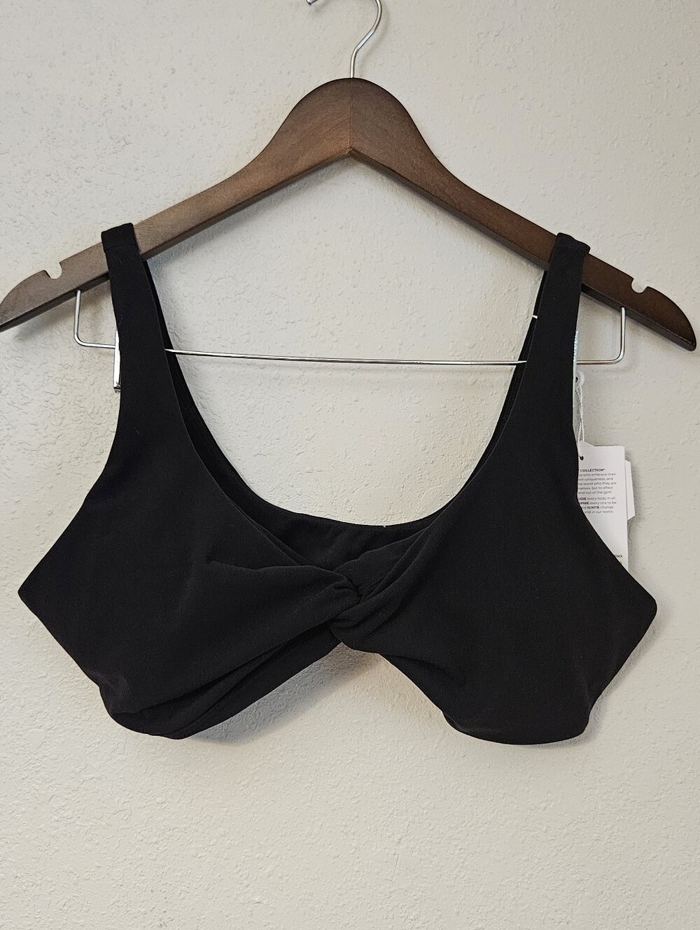 BuffBunny NWT Twisted Sports Bra XL